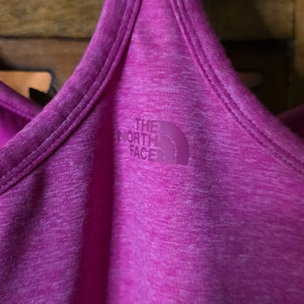 The North Face Magenta Top - Picture 5 of 5